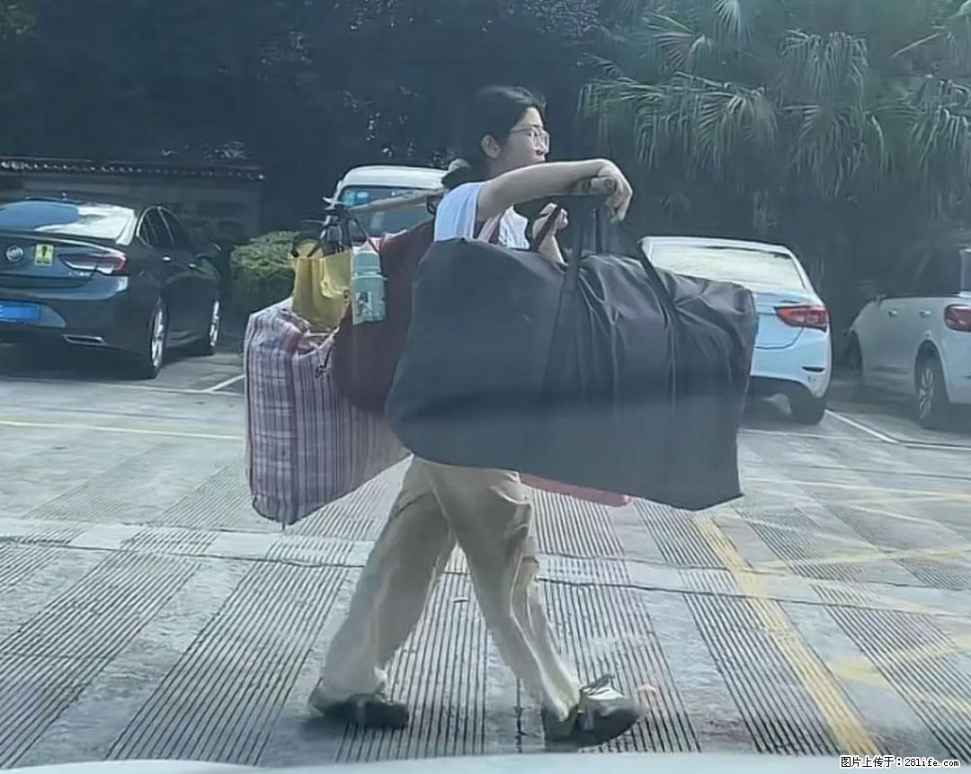 全网追的“扁担女孩”，找了一份暑假工，时薪12元 - 巴彦淖尔盟生活资讯 - 巴彦淖尔盟28生活网 bycem.28life.net